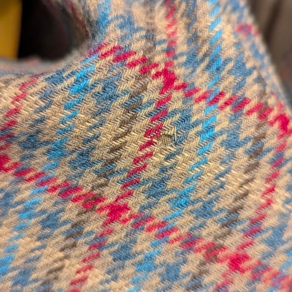 Vintage Pendleton Colourful Herringbone Wool Blazer - tiny hole - Picture 7 of 7